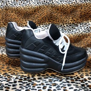 Vintage 1990’s Platform Sneakers